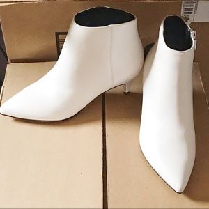SAM EDELMAN Kinzey Booties - New